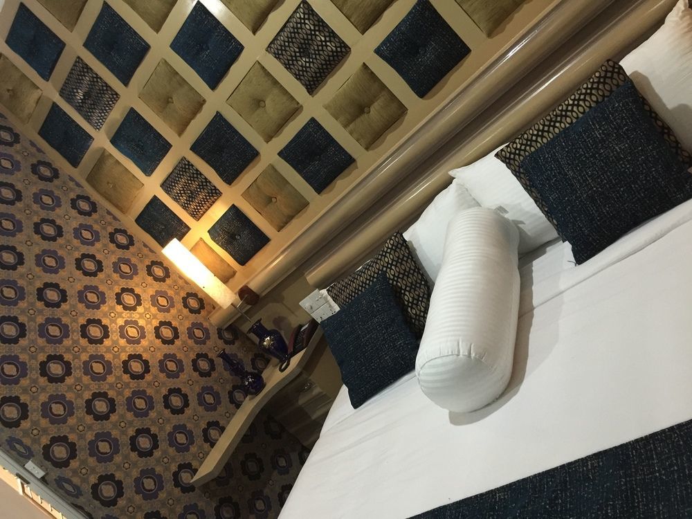 קנדי Ayaana Boutique Hotel מראה חיצוני תמונה