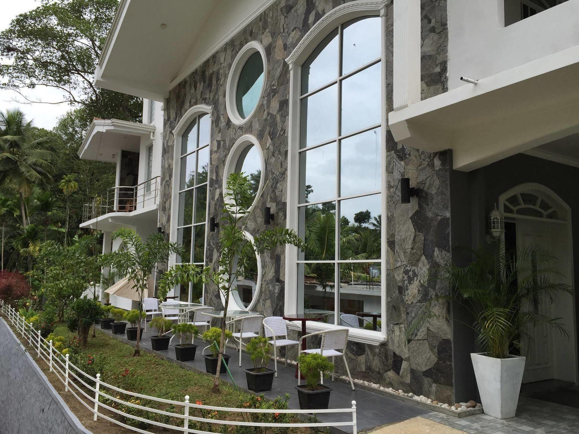 קנדי Ayaana Boutique Hotel מראה חיצוני תמונה