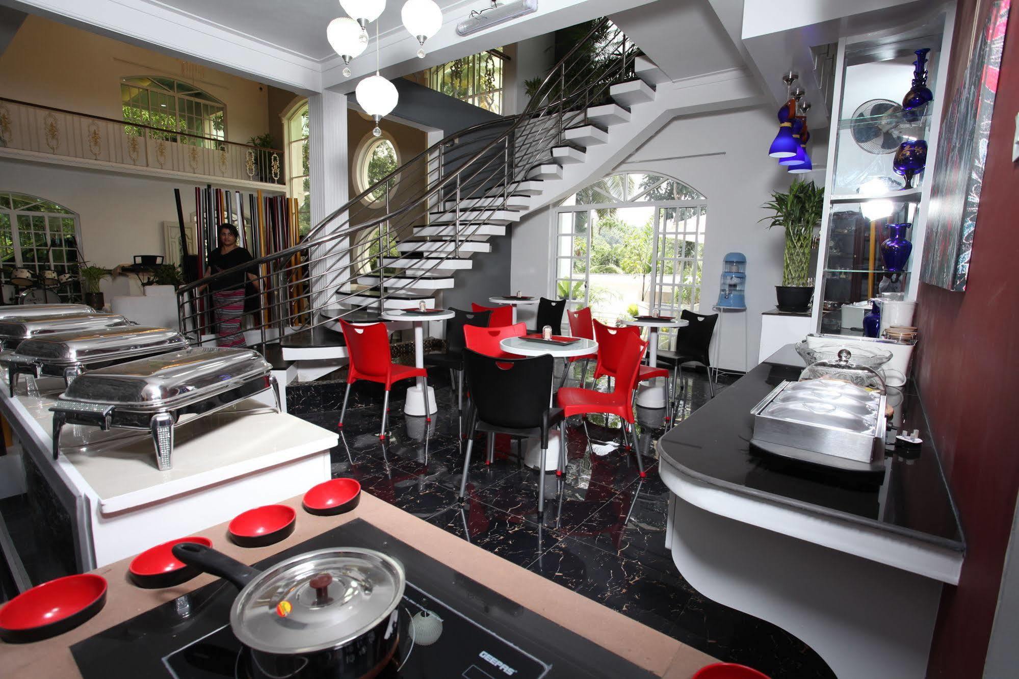 קנדי Ayaana Boutique Hotel מראה חיצוני תמונה
