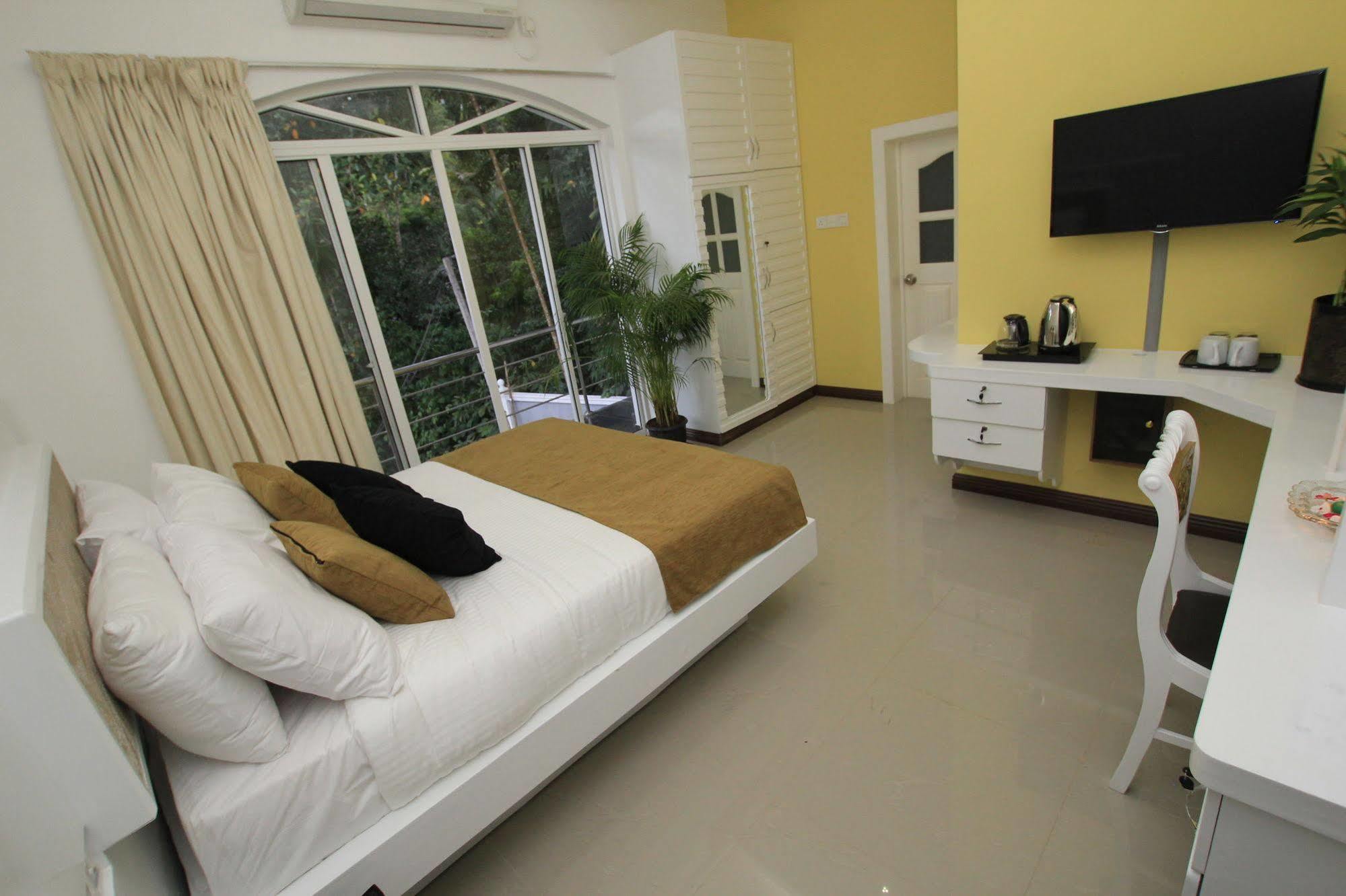 קנדי Ayaana Boutique Hotel מראה חיצוני תמונה